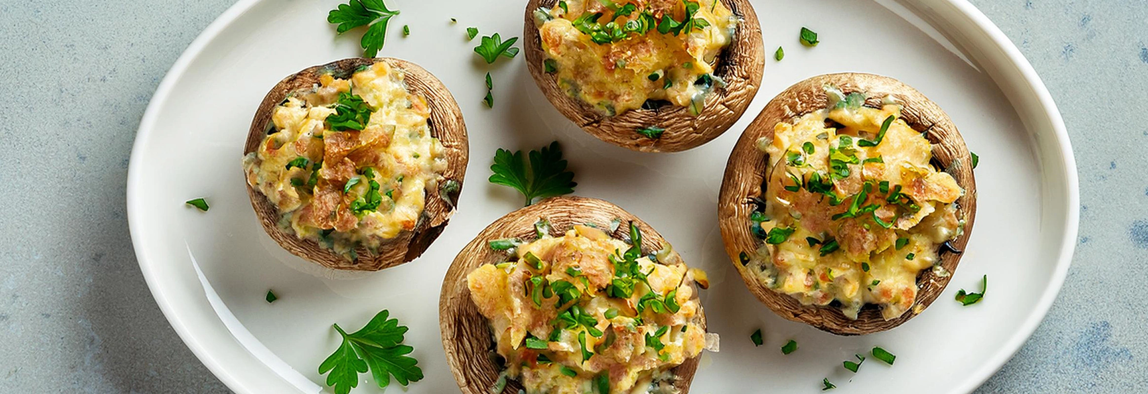 Запеченные грибы с сыром